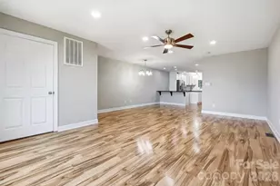 14612 Waterside Dr, Charlotte, NC 28278 - Photo 10