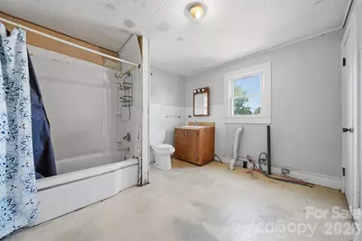592 Main Street, Hudson, NC 28638 - Photo 12
