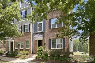 16716 Summers Walk Blvd, Davidson, NC 28036 - Photo 2