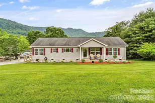 1162 Mountain Breeze Dr, Morganton, NC 28655 - Photo 2