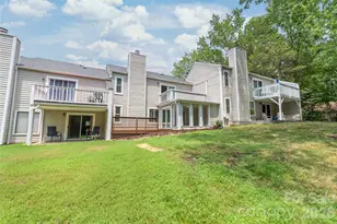 8410 Cricket Lake Dr, Charlotte, NC 28277 - Photo 2