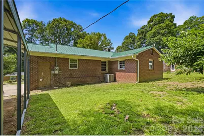 307 Dutchman Avenue, Mount Holly, NC 28120 - Photo 16