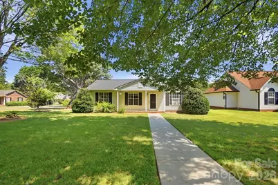 2101 Palm Lane, Belmont, NC 28012 - Photo 2