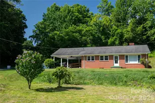 40 Double Island Rd, Burnsville, NC 28714 - Photo 4