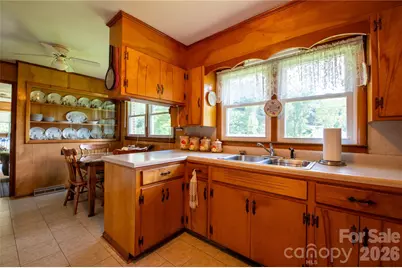 40 Double Island Road, Burnsville, NC 28714 - Photo 16