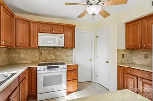11616 Parks Farm Ln, Charlotte, NC 28277 - Photo 14