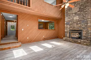 25 Little Creek Ln, Maggie Valley, NC 28751 - Photo 6