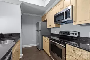 300 W 5th St, Charlotte, NC 28202 - Photo 10