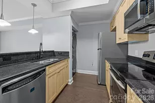 300 W 5th St, Charlotte, NC 28202 - Photo 12