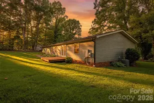 446 Heritage Cir, Taylorsville, NC 28681 - Photo 4