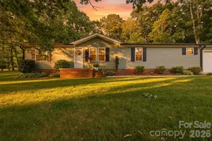 446 Heritage Cir, Taylorsville, NC 28681 - Photo 2