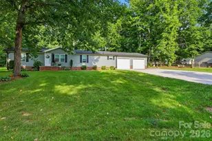 446 Heritage Cir, Taylorsville, NC 28681 - Photo 6