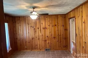 1164 Leigh Cir, Charlotte, NC 28216 - Photo 8