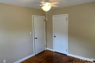 1164 Leigh Cir, Charlotte, NC 28216 - Photo 18