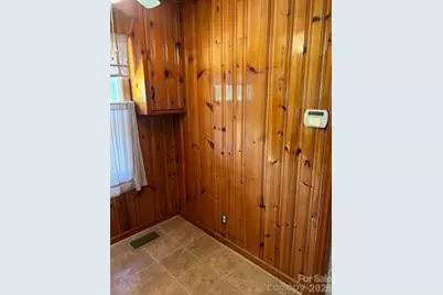 1164 Leigh Circle #11, Charlotte, NC 28216 - Photo 2