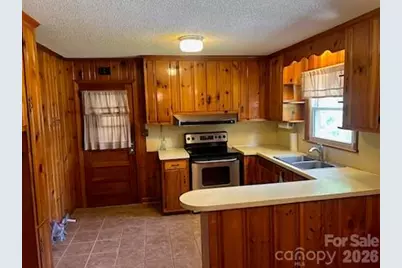 1164 Leigh Circle #11, Charlotte, NC 28216 - Photo 4