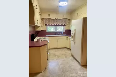 1099 Amherst Road, Morganton, NC 28655 - Photo 14