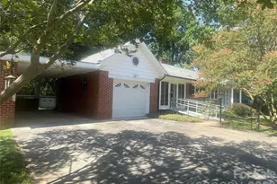 1099 Amherst Rd, Morganton, NC 28655 - Photo 2
