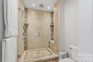 333 W Trade St, Charlotte, NC 28202 - Photo 12