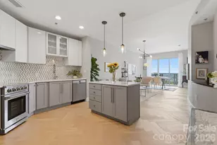 333 W Trade St, Charlotte, NC 28202 - Photo 1