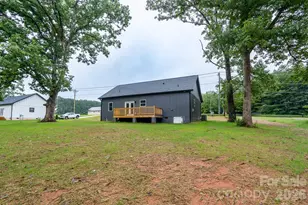 3916 E Maiden Rd, Maiden, NC 28650 - Photo 12