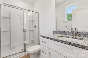706 N 9th St, Bessemer City, NC 28016 - Photo 16
