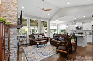 76 S Anvil Ave, Hendersonville, NC 28792 - Photo 4