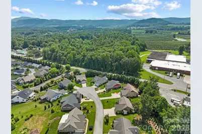 76 S Anvil Avenue, Hendersonville, NC 28792 - Photo 36