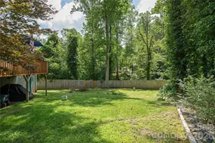 32 Beechwood Lakes Dr, Hendersonville, NC 28792 - Photo 16