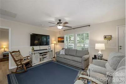 32 Beechwood Lakes Drive, Hendersonville, NC 28792 - Photo 4