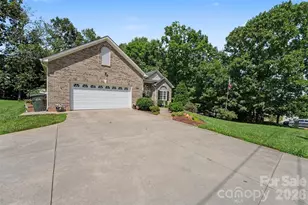 3563 Wandering Ln NE, Hickory, NC 28601 - Photo 38