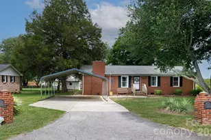 522 McDowell Dr, Chester, SC 29706 - Photo 1