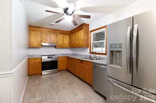 522 McDowell Dr, Chester, SC 29706 - Photo 6