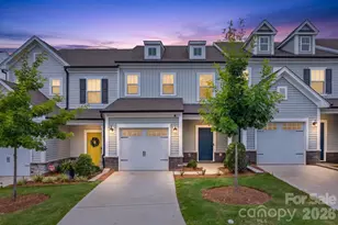 11012 Pagebrook Ln, Charlotte, NC 28214 - Photo 2