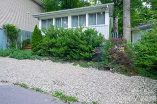 24 Rhododendron Dr, Asheville, NC 28805 - Photo 24