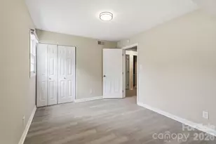 361 Sleepy Hollow Rd, Charlotte, NC 28217 - Photo 8