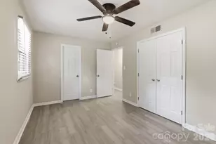 361 Sleepy Hollow Rd, Charlotte, NC 28217 - Photo 12
