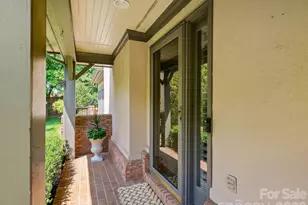 5719 Ballinard Ln, Charlotte, NC 28277 - Photo 2