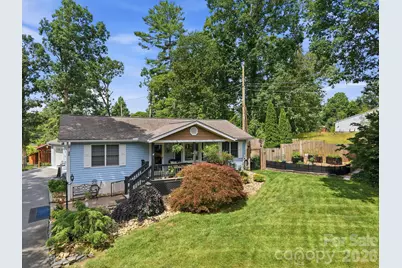 220 Bradshaw Avenue, Hendersonville, NC 28792 - Photo 6