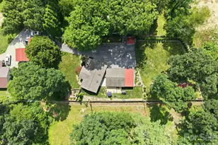 220 Bradshaw Ave, Hendersonville, NC 28792 - Photo 12