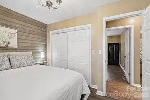 220 Bradshaw Ave, Hendersonville, NC 28792 - Photo 30