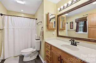 220 Bradshaw Ave, Hendersonville, NC 28792 - Photo 28