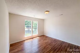 6318 Whispering Brook Ct, Charlotte, NC 28216 - Photo 2