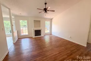 6318 Whispering Brook Ct, Charlotte, NC 28216 - Photo 4