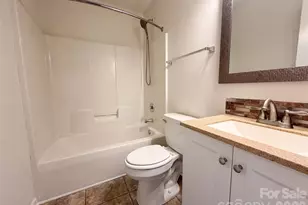 6318 Whispering Brook Ct, Charlotte, NC 28216 - Photo 14