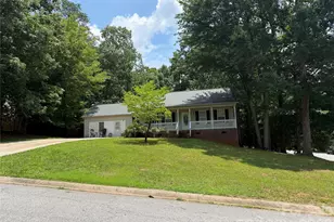 147 Valley Glen Dr, Troutman, NC 28166 - Photo 2