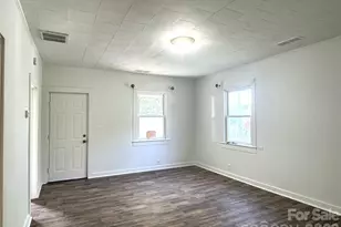 43 4th Ave, Rockingham, NC 28379 - Photo 2