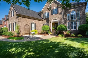 1006 Channelstone Way, Matthews, NC 28104 - Photo 2
