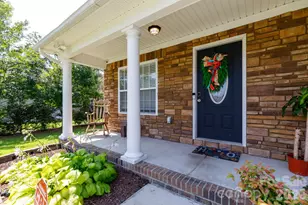 11 Weatherfield Dr, Elgin, SC 29045 - Photo 2
