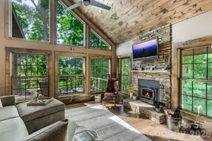 1009 Larkspur Trl, Banner Elk, NC 28604 - Photo 2